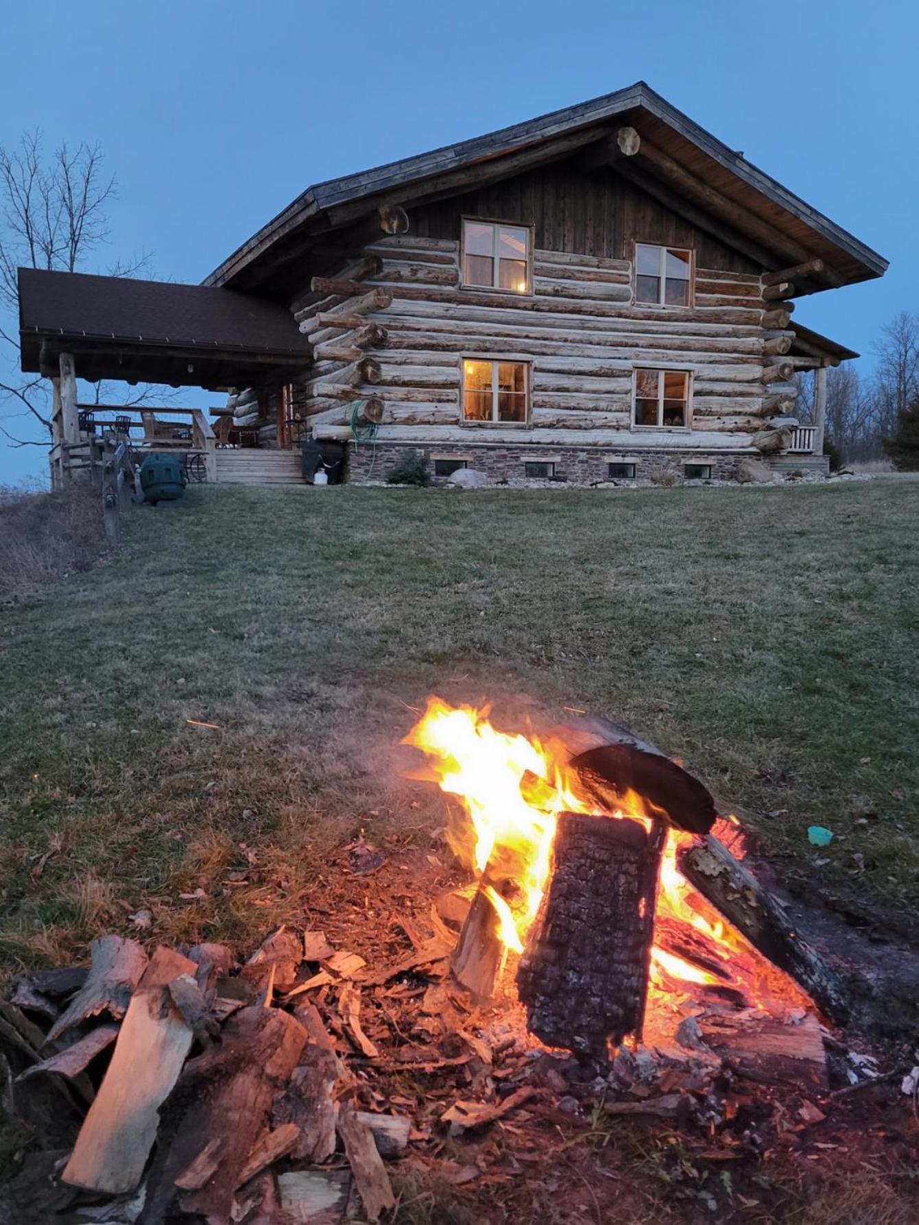Firefly Creek Lodge Livonia エクステリア 写真